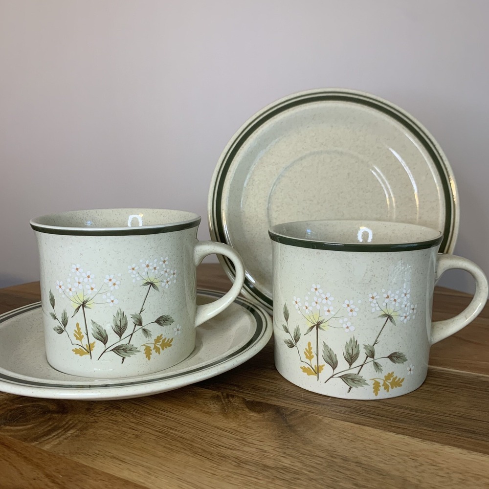 Set of 2 Royal Doulton Lambethware Will O' The Wisp Mugs and Saucers (4 PCS) EUC